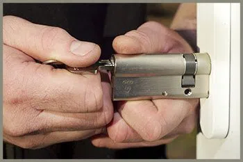 Grand Crossing IL Locksmith Store Grand Crossing, IL 773-788-6869